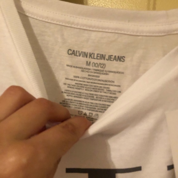 10/12 Calvin Klein shirt - Picture 3 of 3